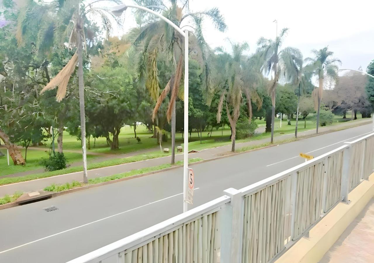 Kzn Park View Guest House ダーバン エクステリア 写真