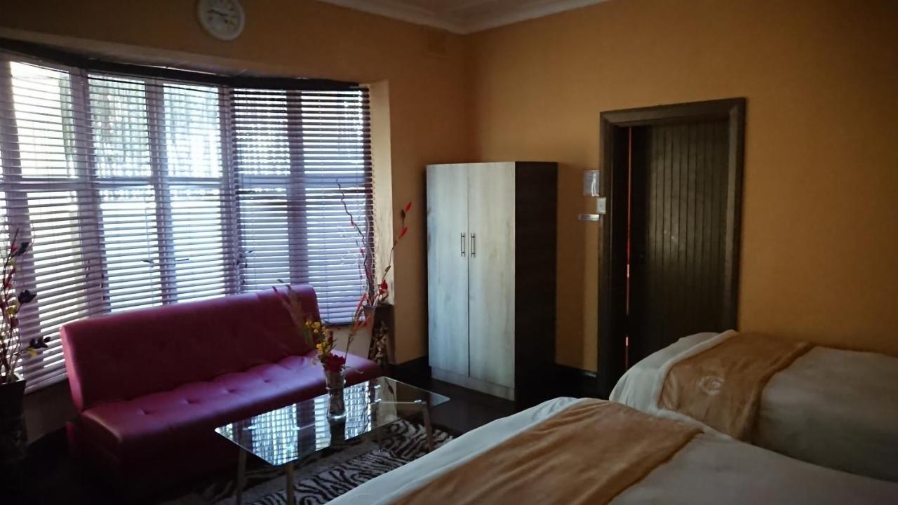 Kzn Park View Guest House ダーバン エクステリア 写真